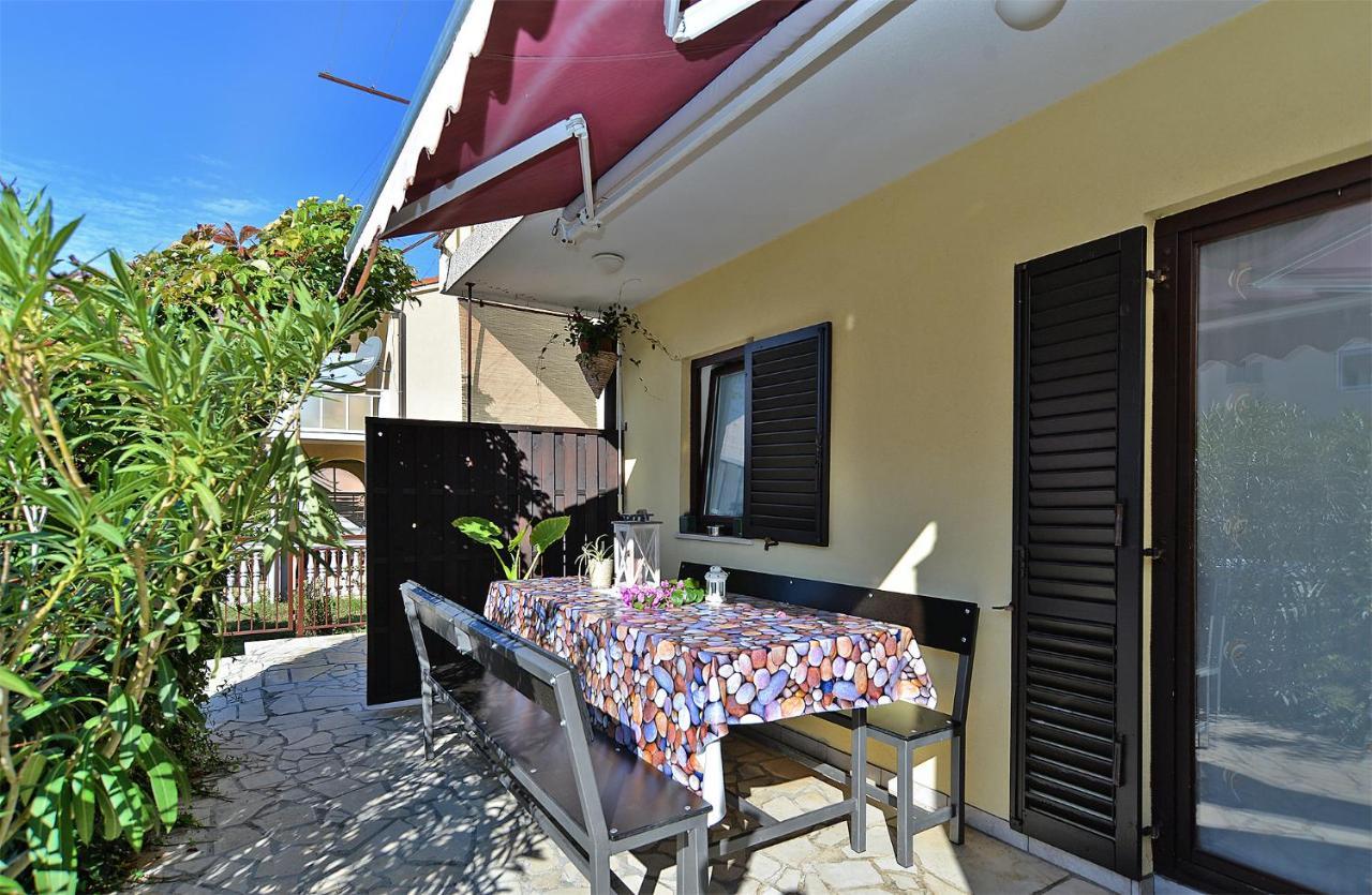 Apartment Jadranko 1761 Peroj Exterior photo